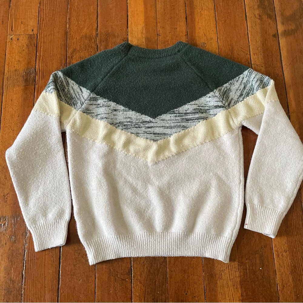 Chevron Pattern Sweater - Picture 4 of 6
